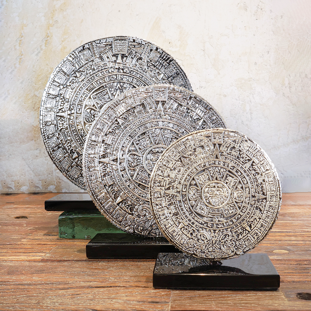 Aztec calendar pl. obsidian base