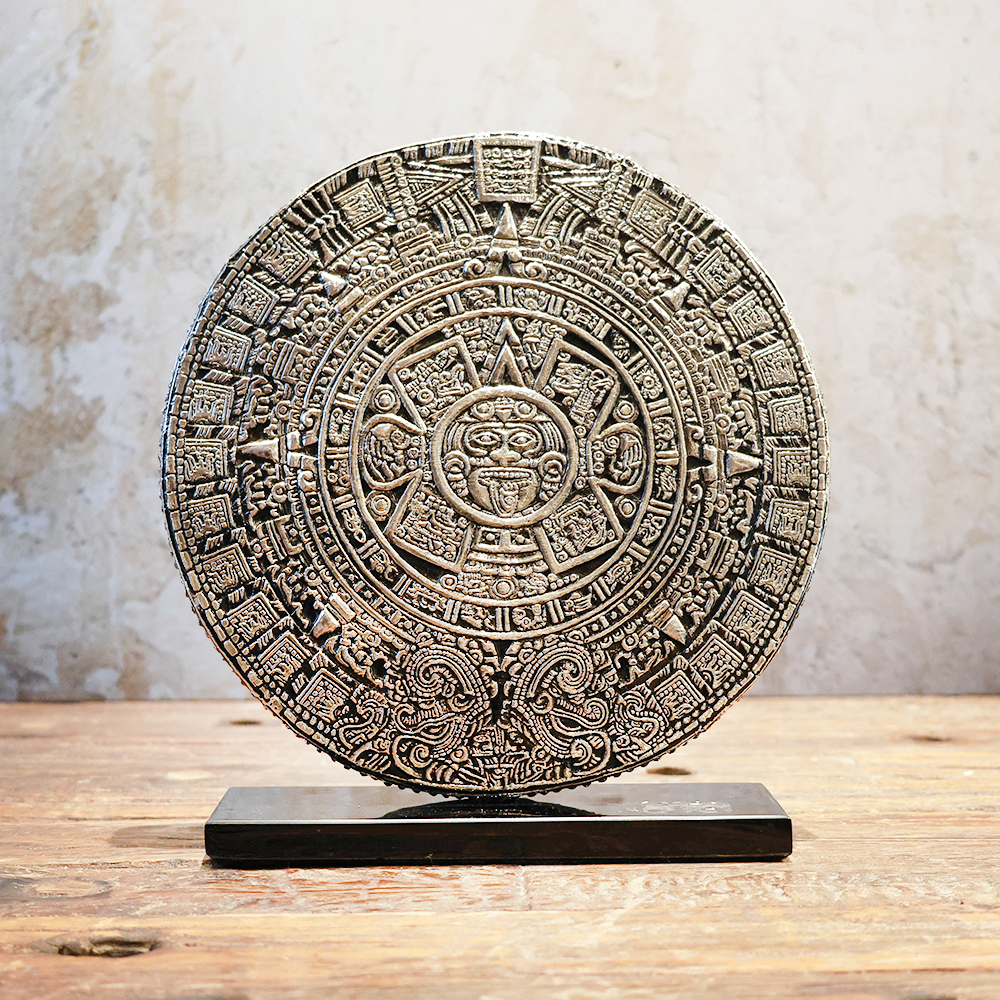 Aztec calendar pl. obsidian base