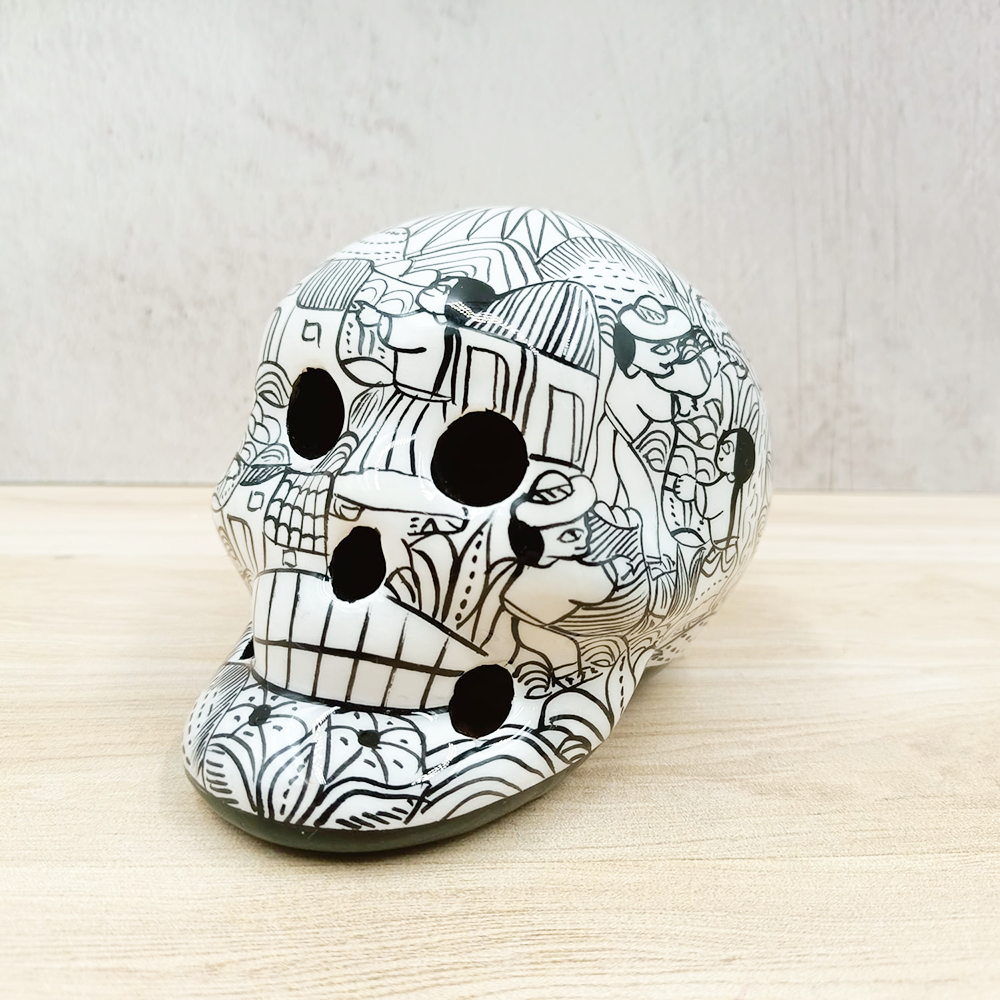 Black and white decorated skull small