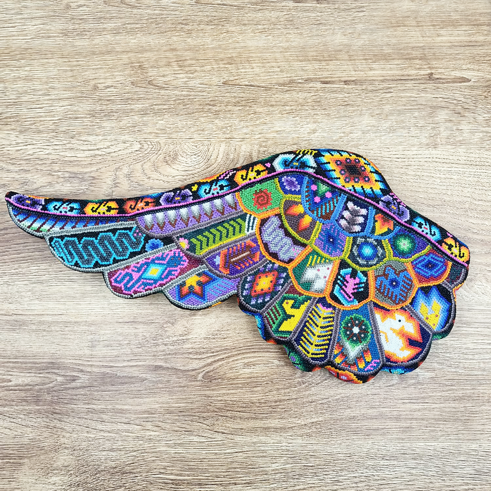 Set of wings in huichol design