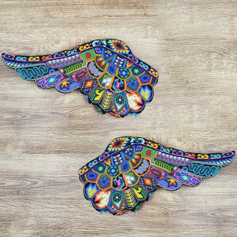 Set of wings in huichol design