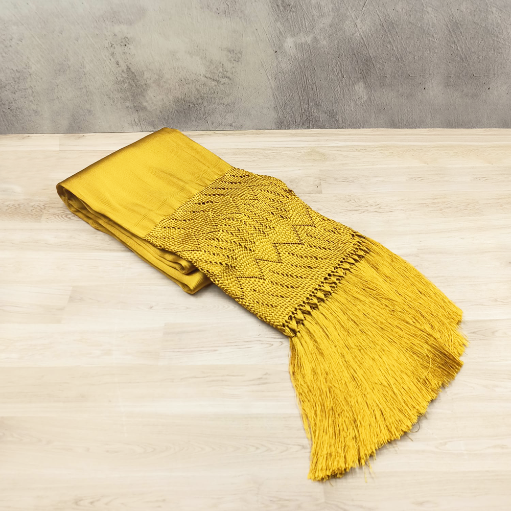 Fine yellow rebozo