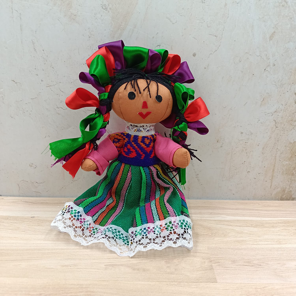 Muñeca tradicional Otomí grande