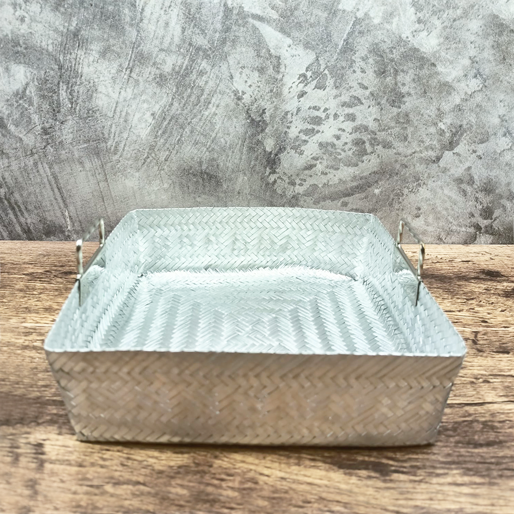 Square bread basket with handles