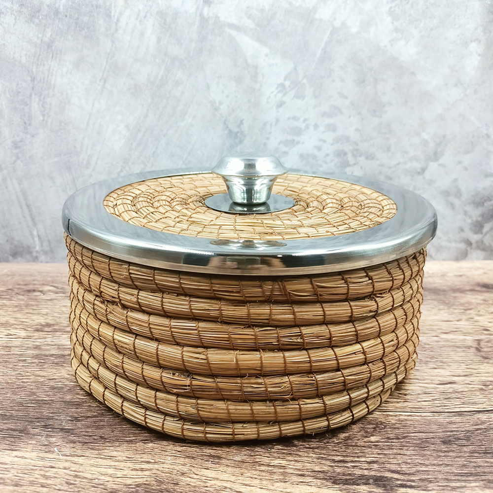 High ocoxal woven tortilla holder