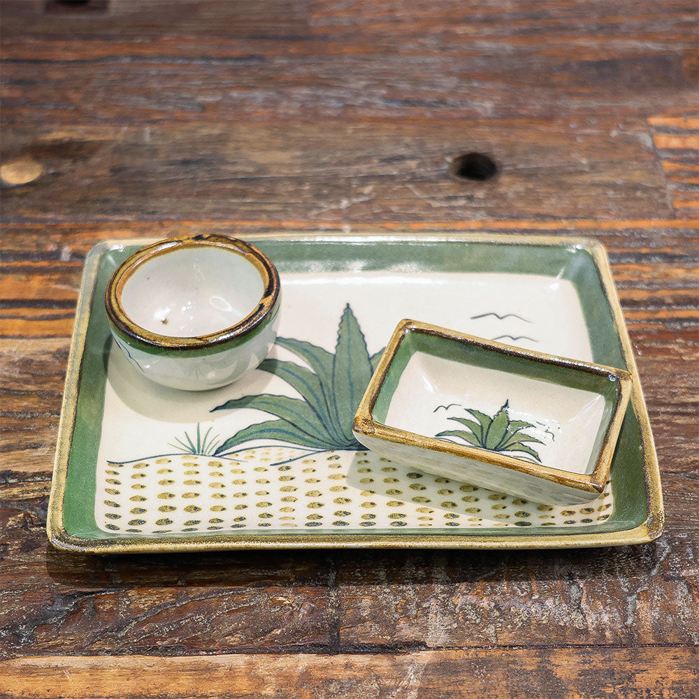 Set of tray and two bowls with maguey design for serving tequila