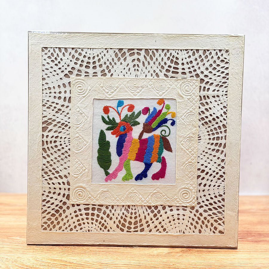 Amate con arte otomí mediano