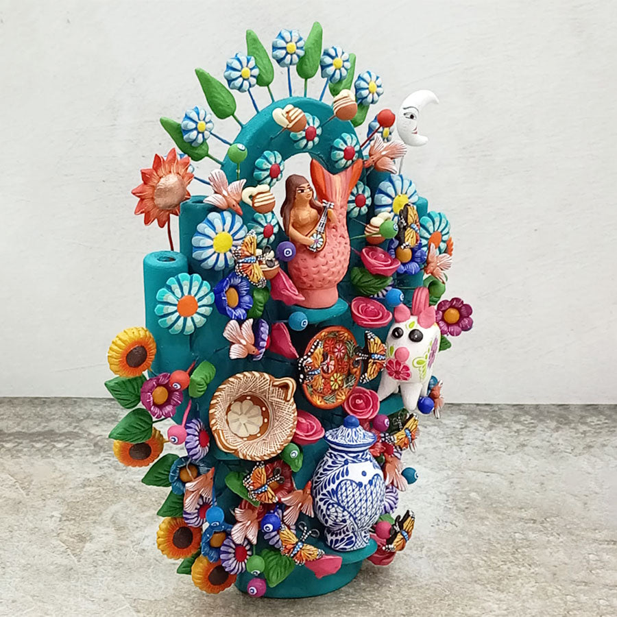 Árbol de la vida aqua con artesanías mexicanas