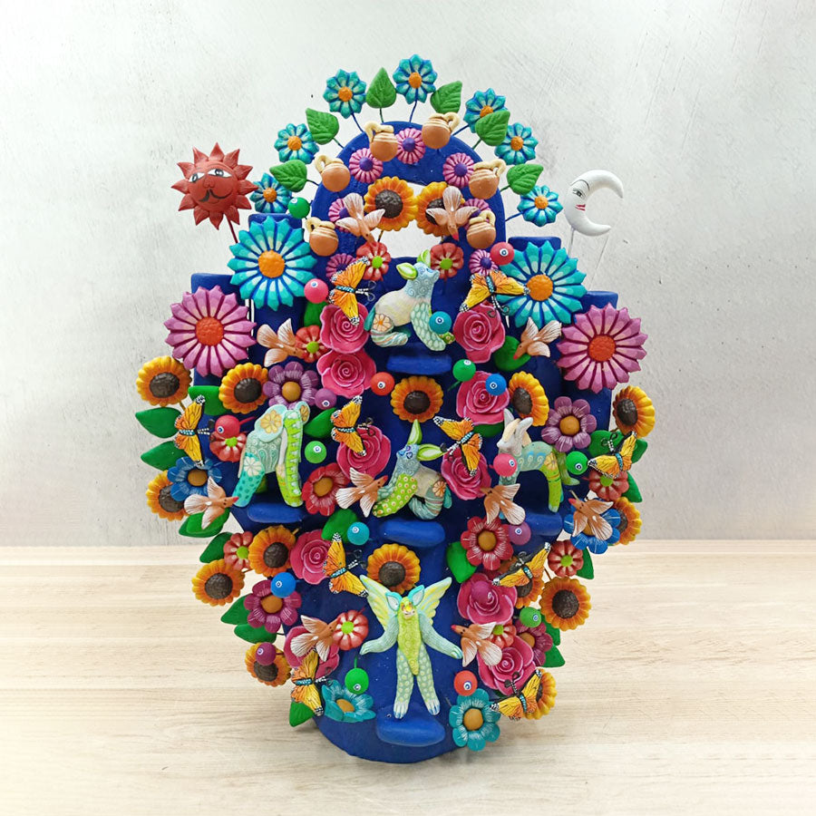 Árbol de la vida azul marino con alebrijes