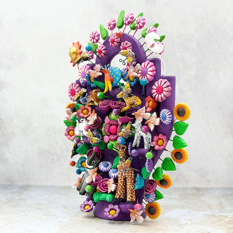 Árbol de la vida morado con animalitos