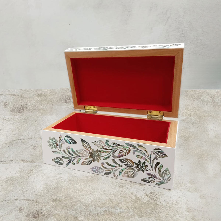 Trunk with shell inlay #20