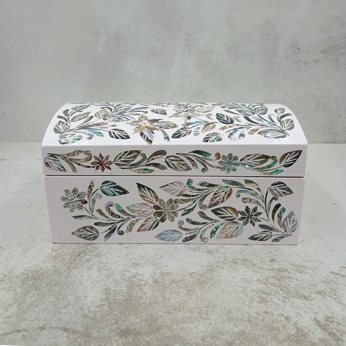 Trunk with shell inlay #20
