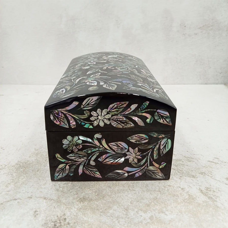 Trunk with shell inlay #20