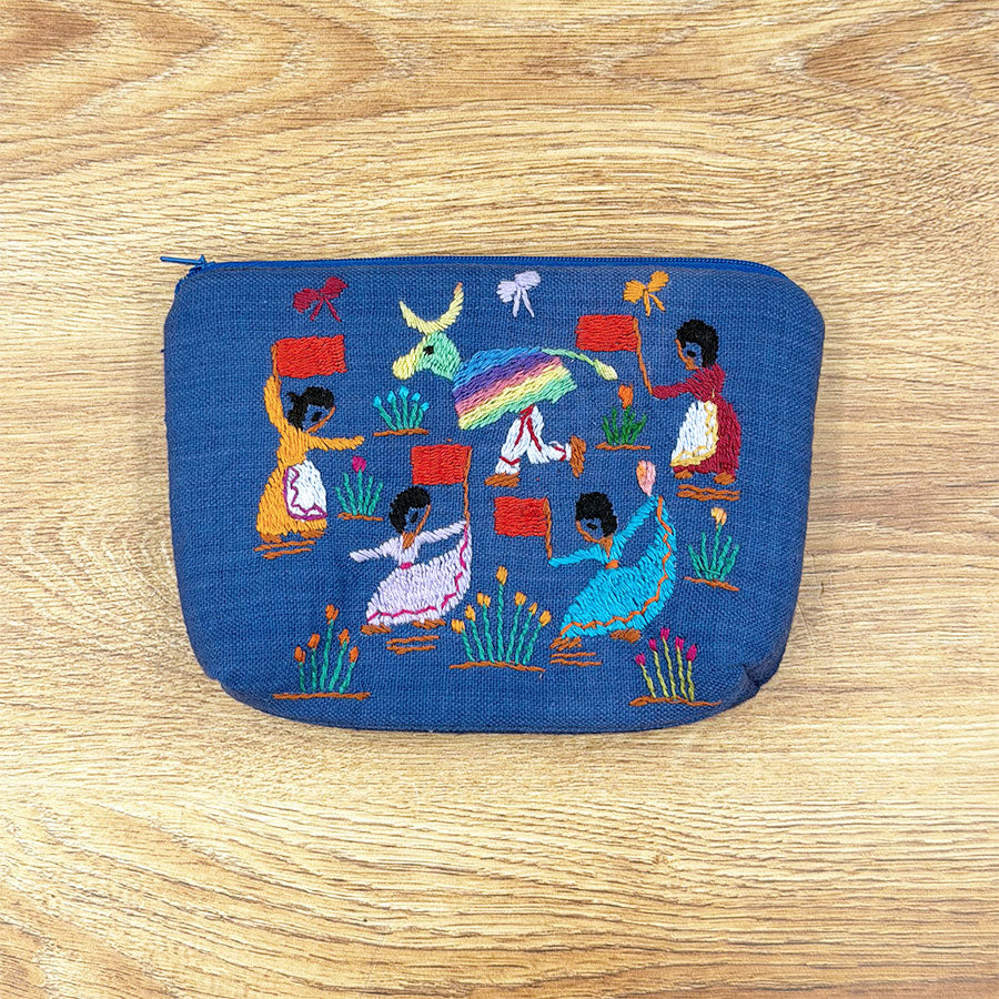 Bag with embroidered Mexican scenes