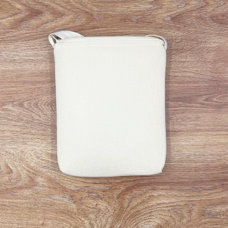 Bolsa beige con cierre y bordado otomí de colores