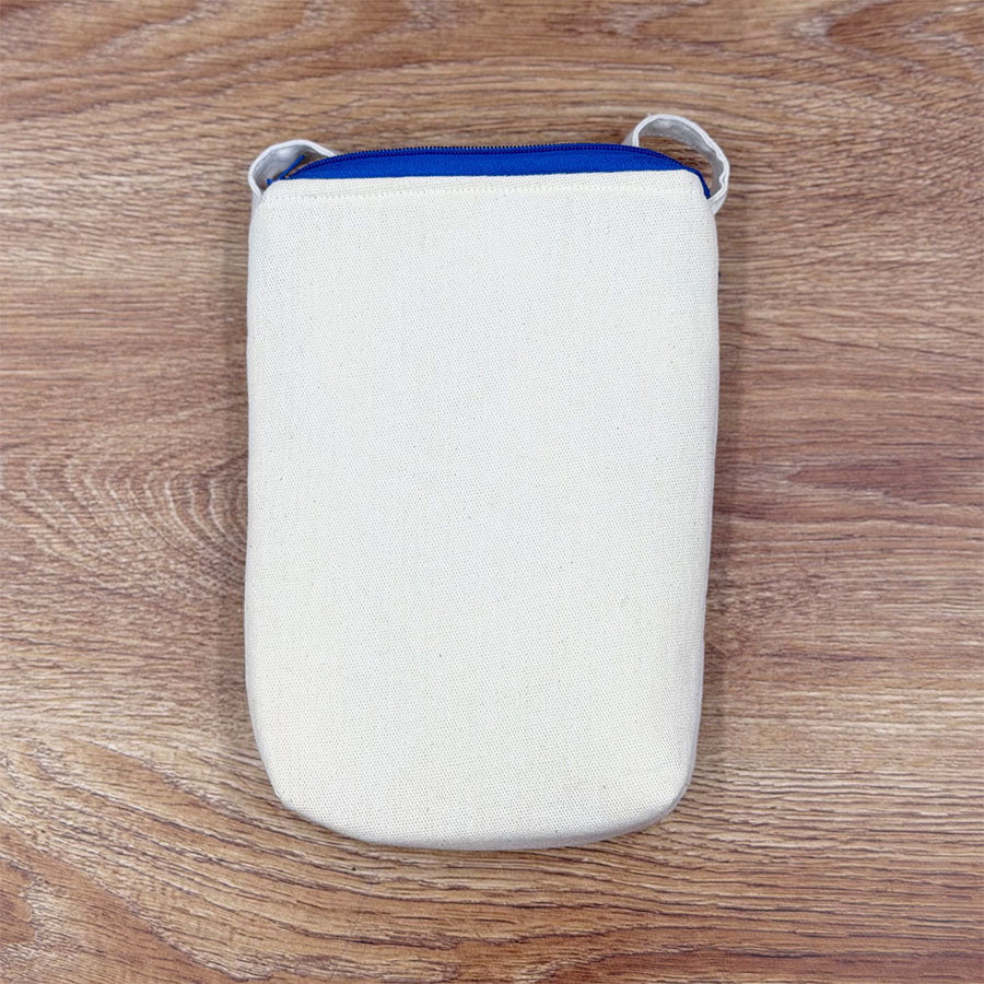  49 Beige bag with zipper and colorful Otomi embroidery