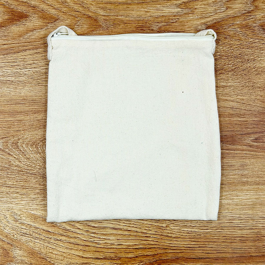 Beige bag with embroidered deer