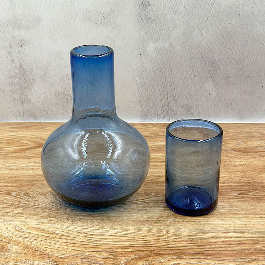 Ball-shaped water bottle for nightstand