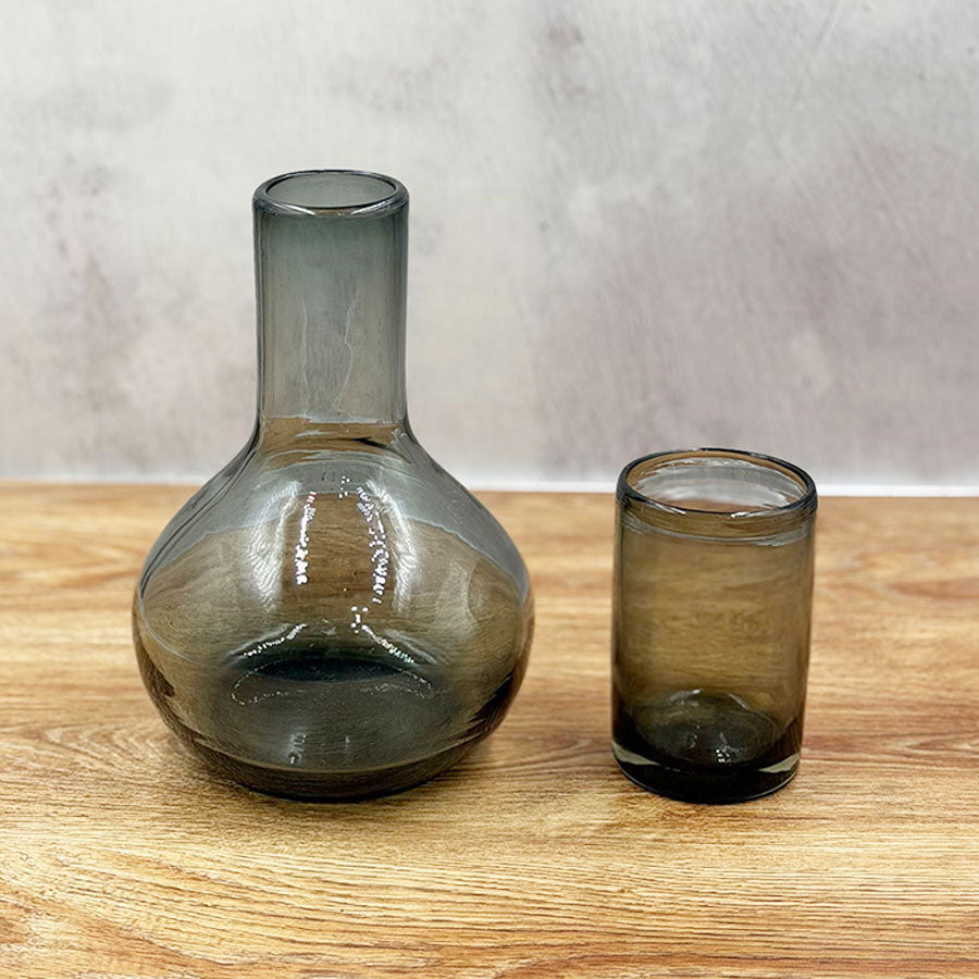 Ball-shaped water bottle for nightstand