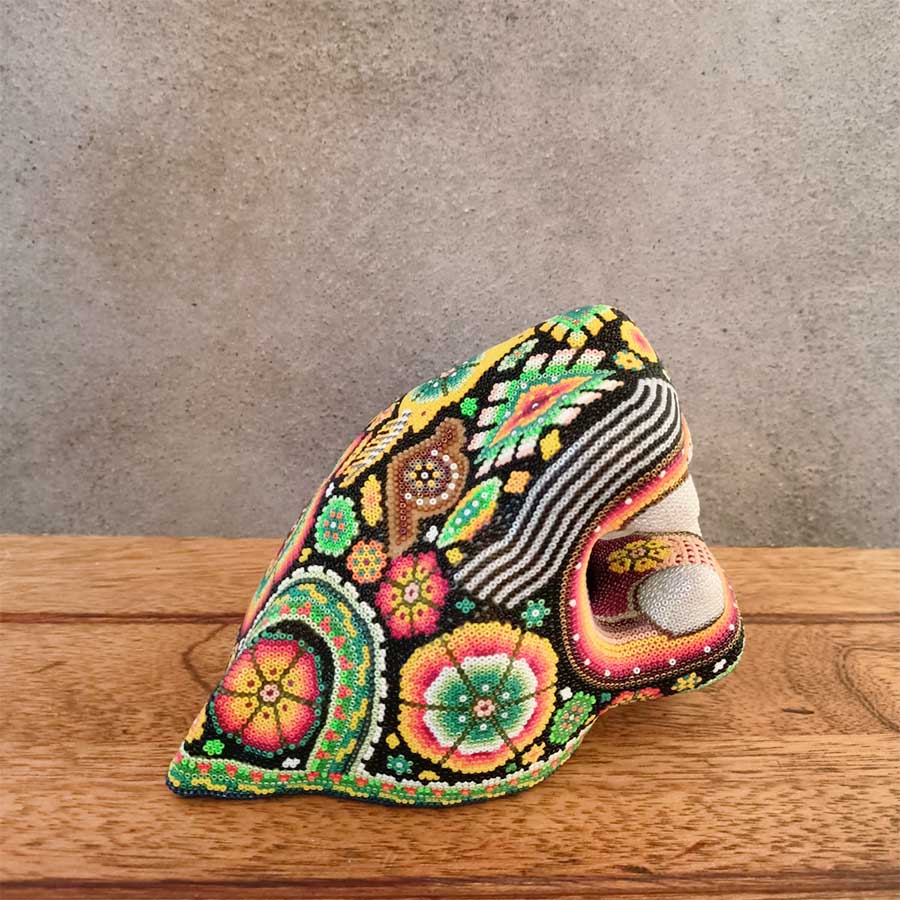 Cabeza de jaguar verde huichol