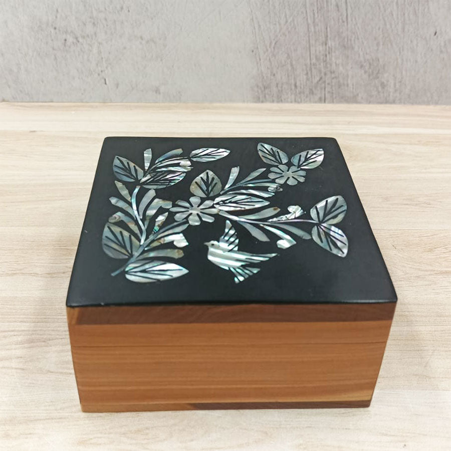 Square box with shell inlay #20