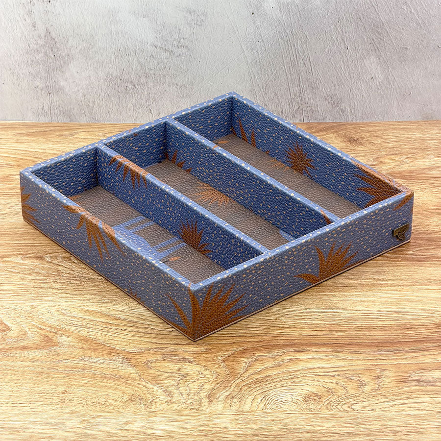 Caja organizadora de cubiertos