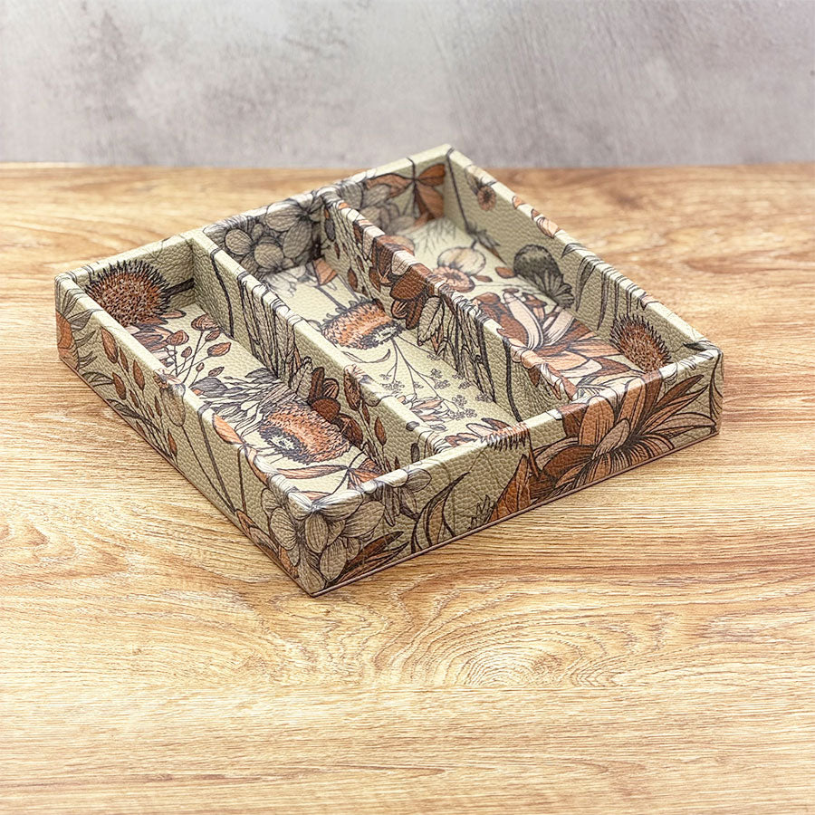 Caja organizadora de cubiertos