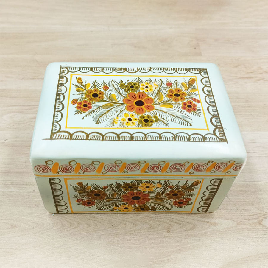 White lacquered wooden box