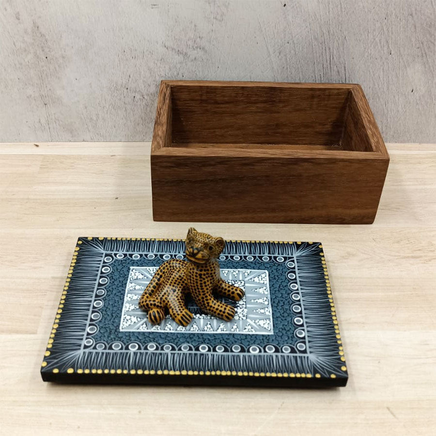 Special box with jaguar