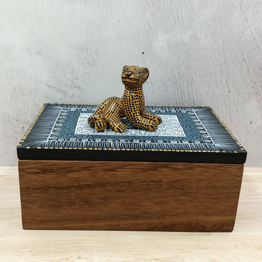 Special box with jaguar