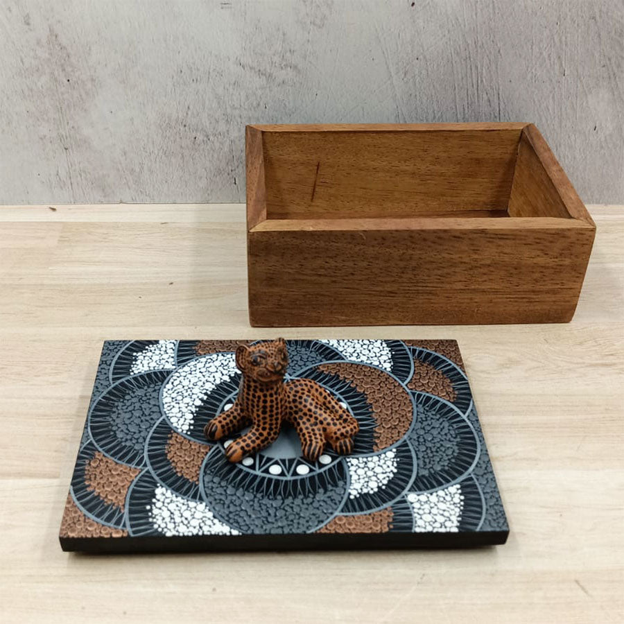 Special box with jaguar