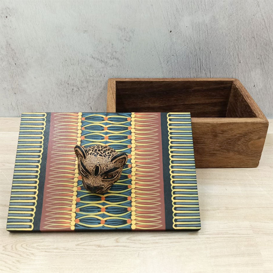 Caja especial con cabeza jaguar