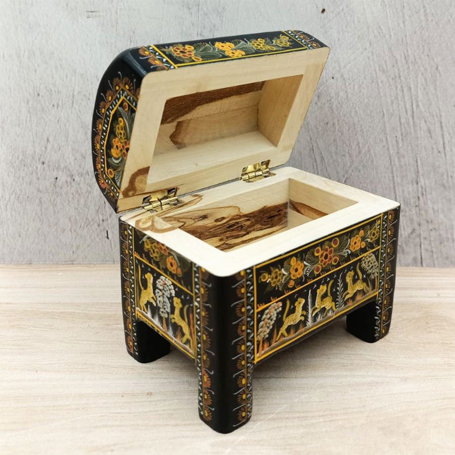 Caja negra con flores mini