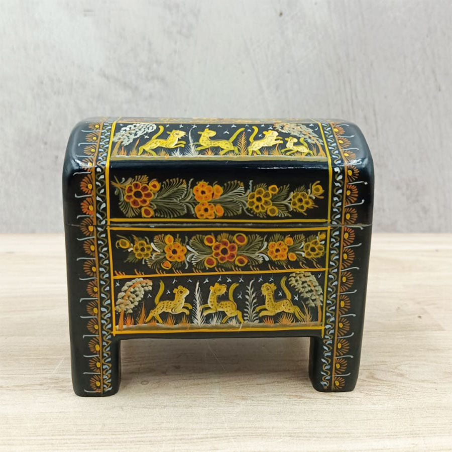 Caja negra con flores mini