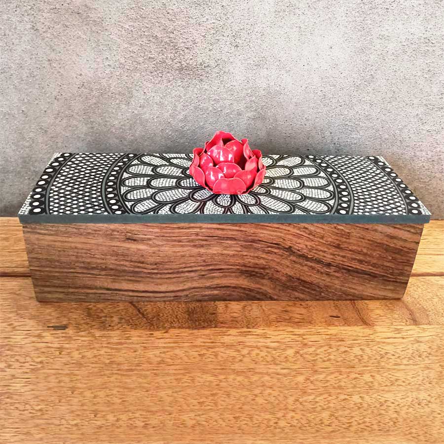 Caja de tté gris con flor Roja