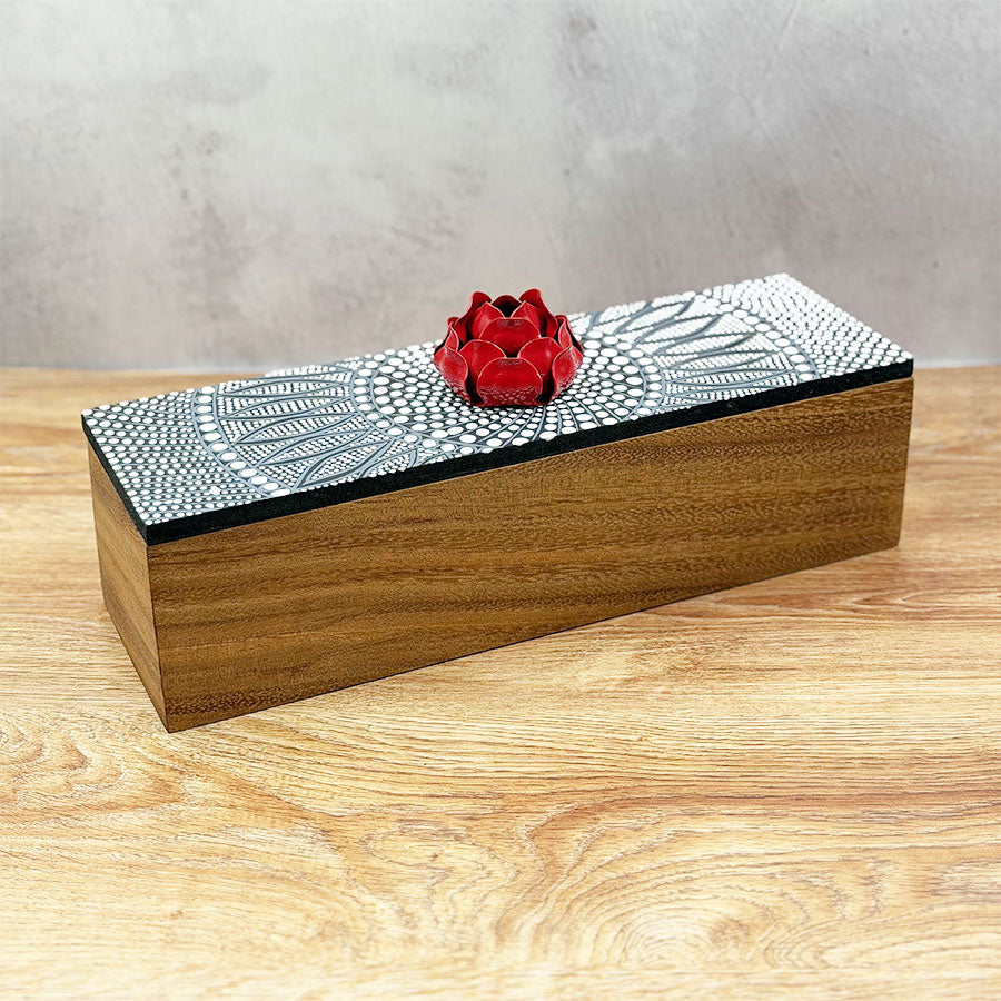 Martina tea or wine box with flower handle