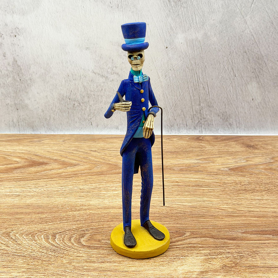 Clay catrín with blue suit and cane – Tikal | Artesanías Mexicanas