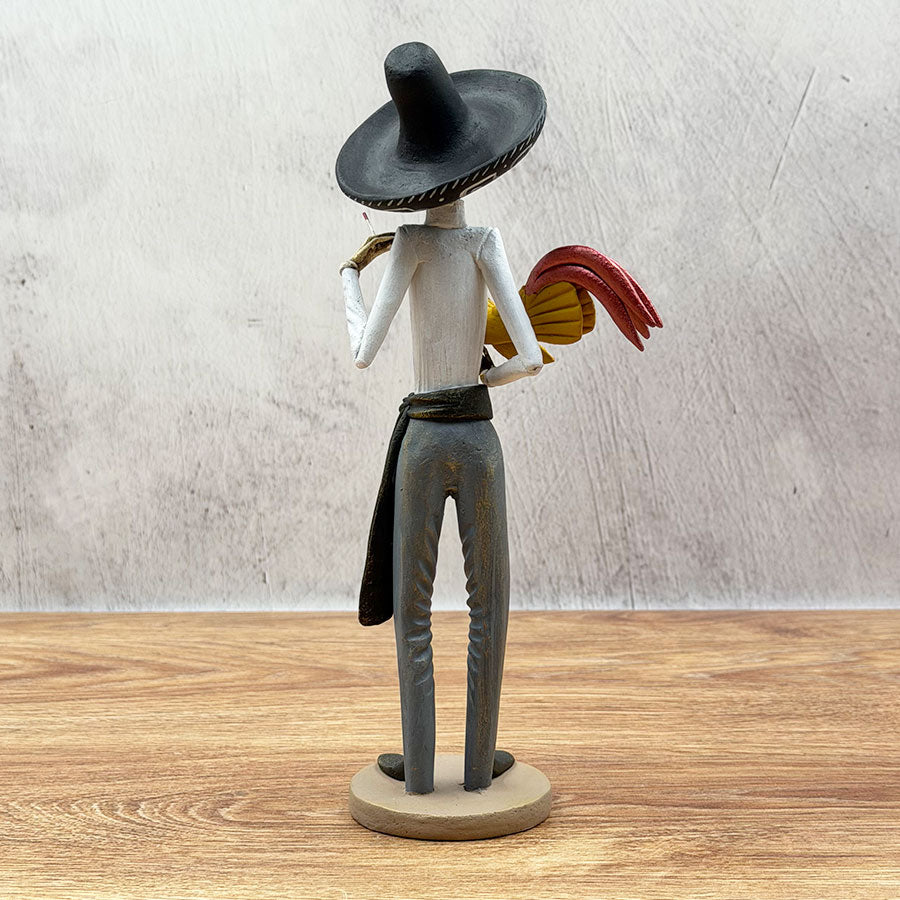 White and gray cockfighting catrín