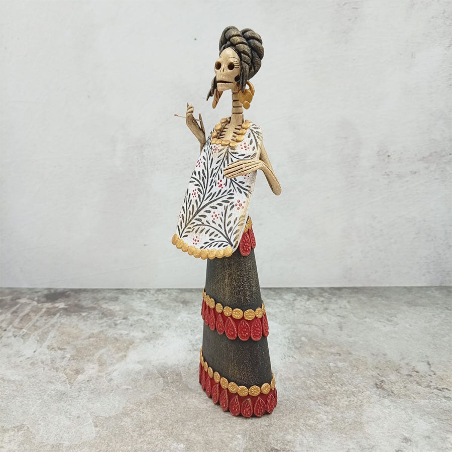 Catrina vestido café y peto blanco