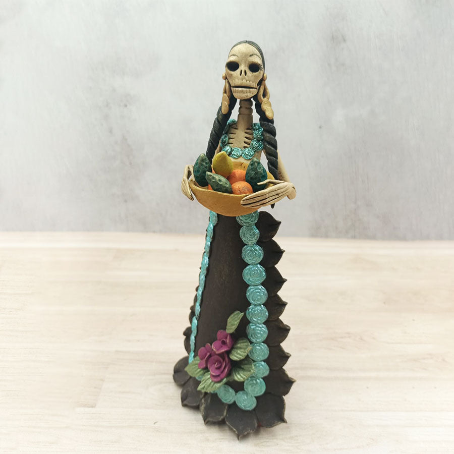 Gray Catrina with fruit basket