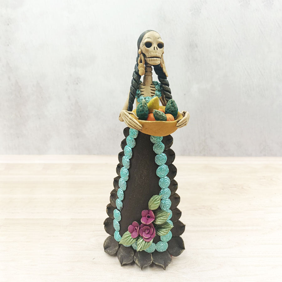 Gray Catrina with fruit basket