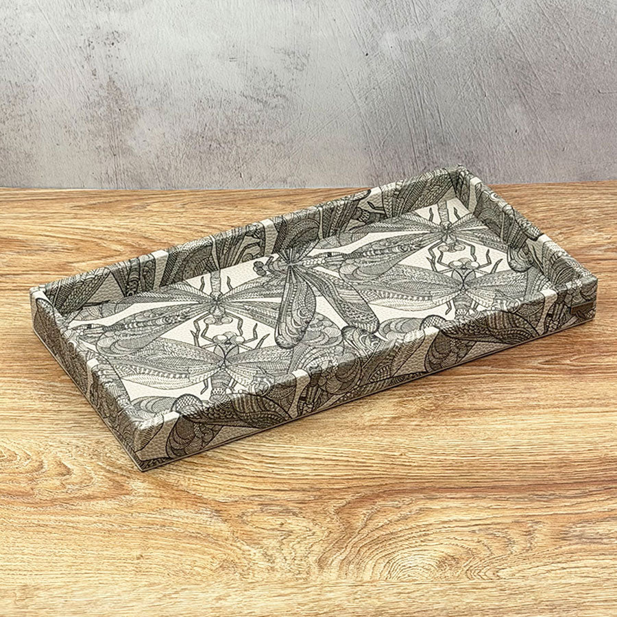 Thin and decorated rectangular tray