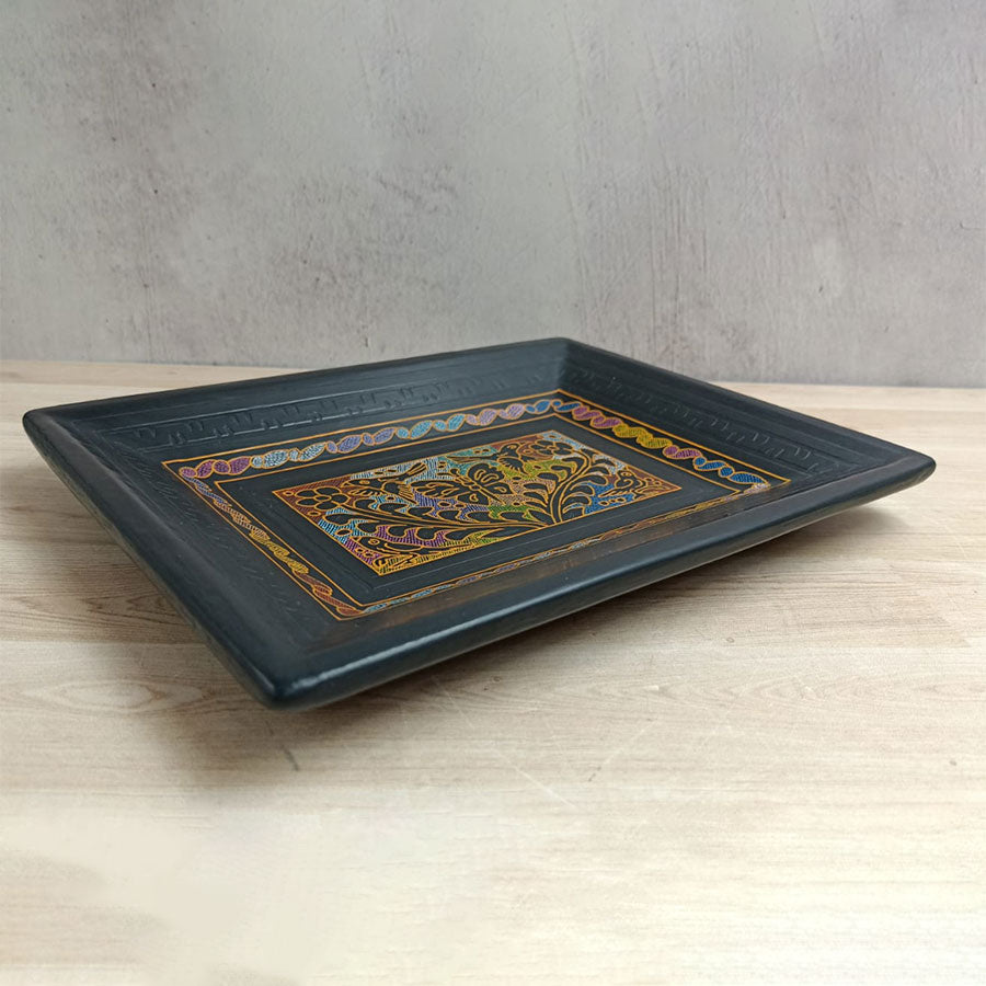 Olinalá lacquer tray #1 with animal design