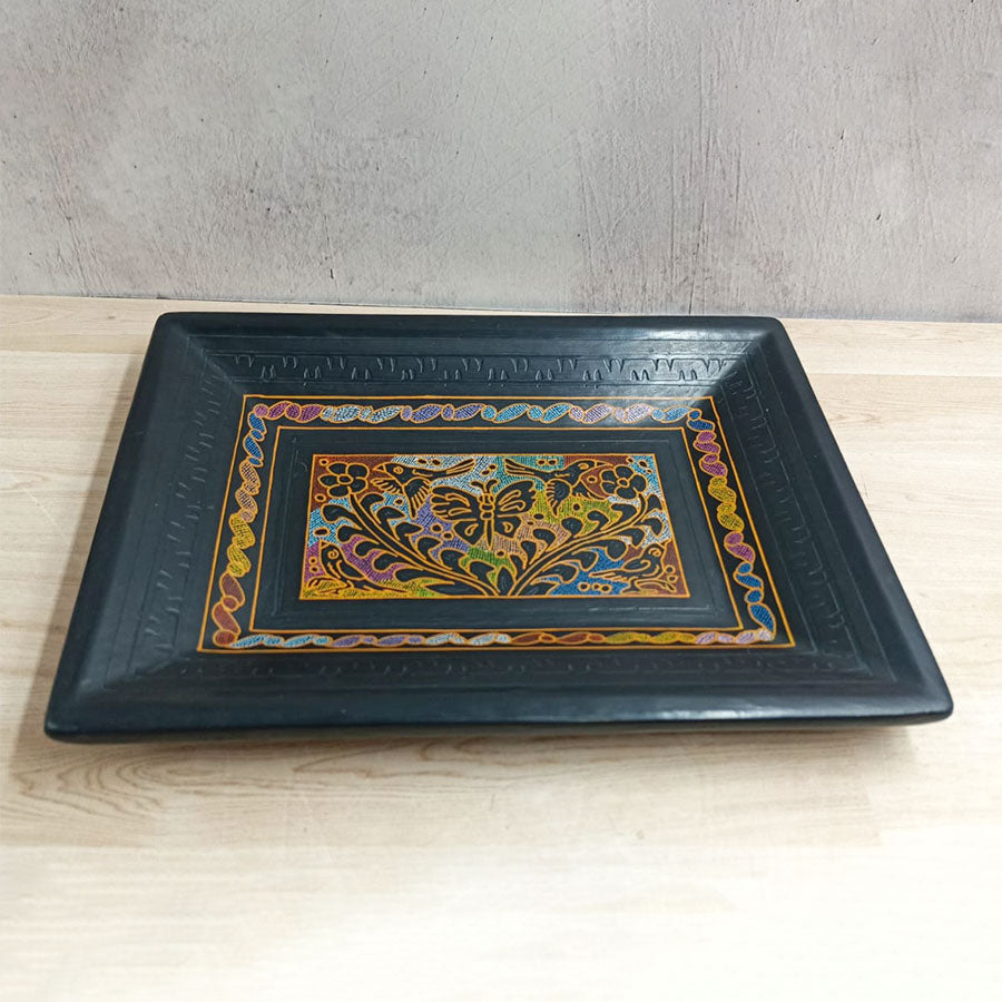 Olinalá lacquer tray #1 with animal design