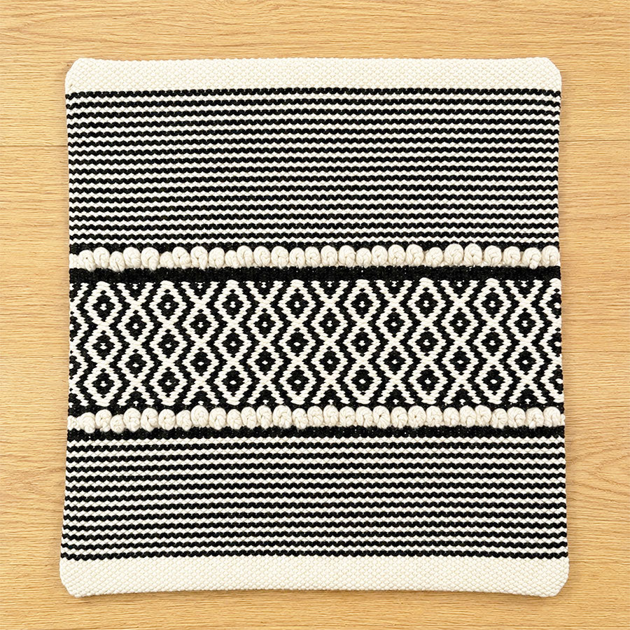 Funda para cojín diseño vallarta beige y negro