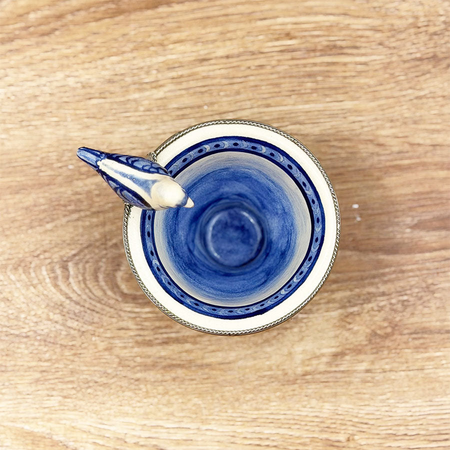 Bowl with little bird