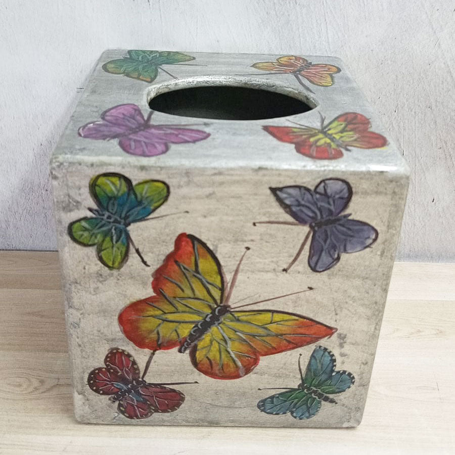 Portapañuelos cuadrado de madera decorada