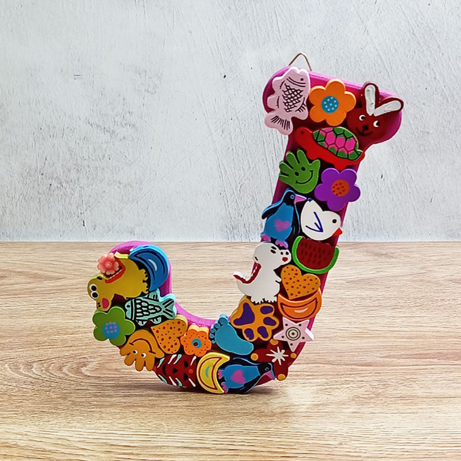 Letras del abecedario con figuritas de colores, de "H" a "M"