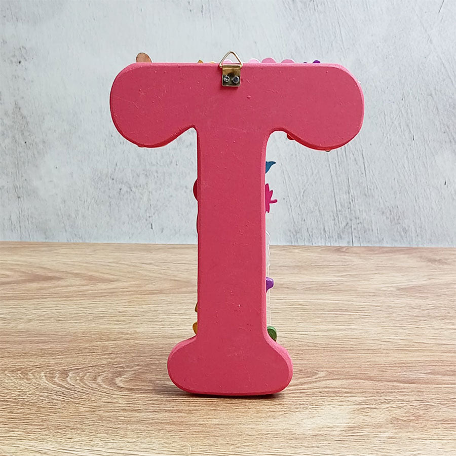 Letras del abecedario con figuritas de colores, de "N" a "T"