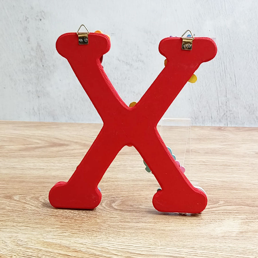 Letras del abecedario con figuritas de colores, de "U" a "Z"